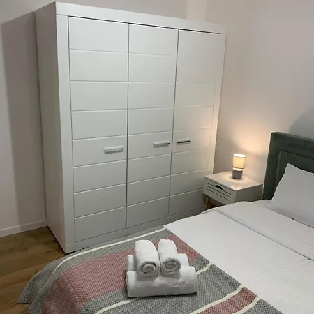 Iris Apartment Piatra Neamt Exterior photo